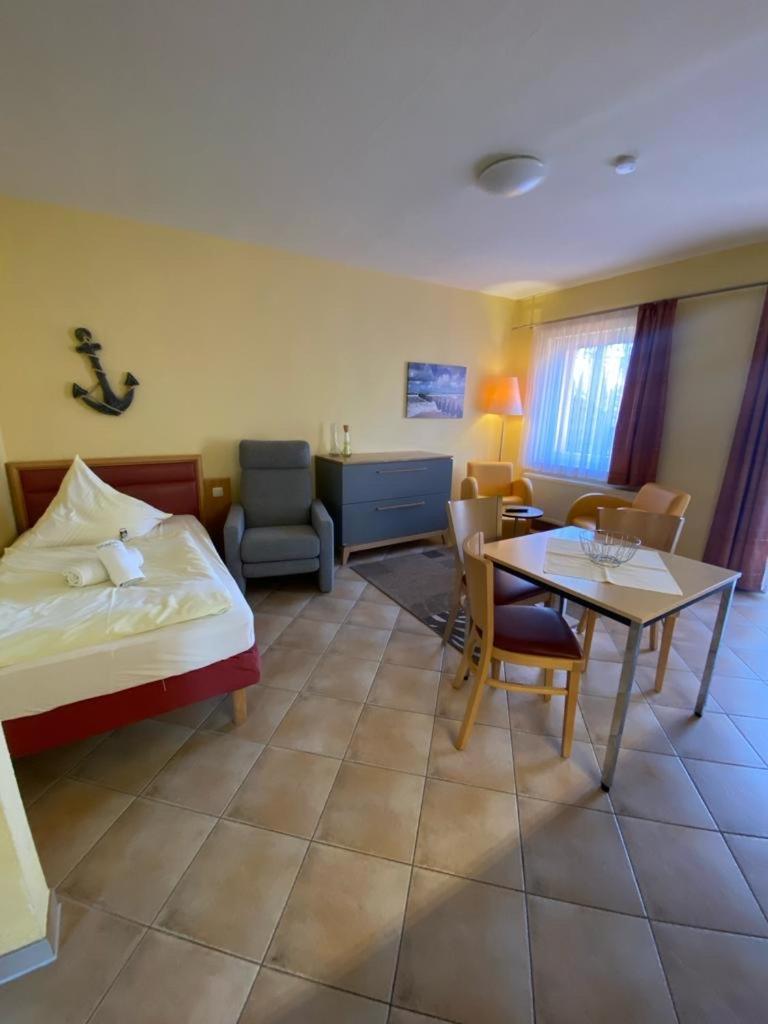 Apartments In Der Kopenhagener Strasse Rostock Ngoại thất bức ảnh
