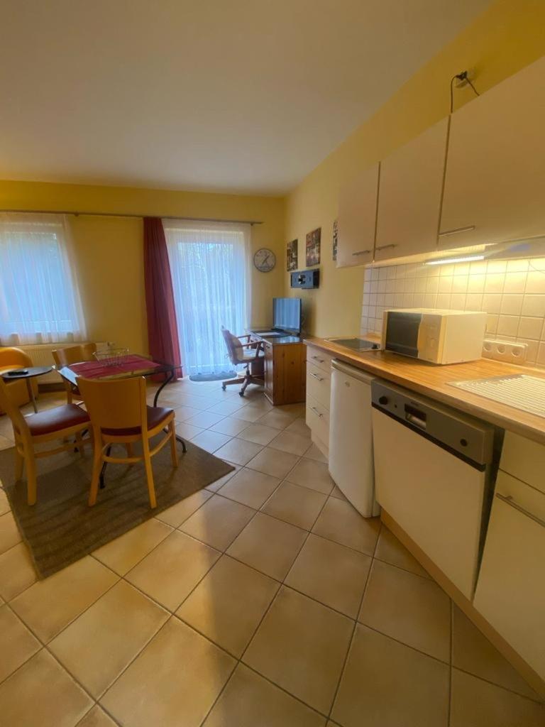 Apartments In Der Kopenhagener Strasse Rostock Ngoại thất bức ảnh